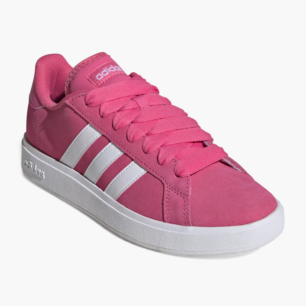 Rosafarbener Adidas-Sneaker für Tie-Dye-Outfits