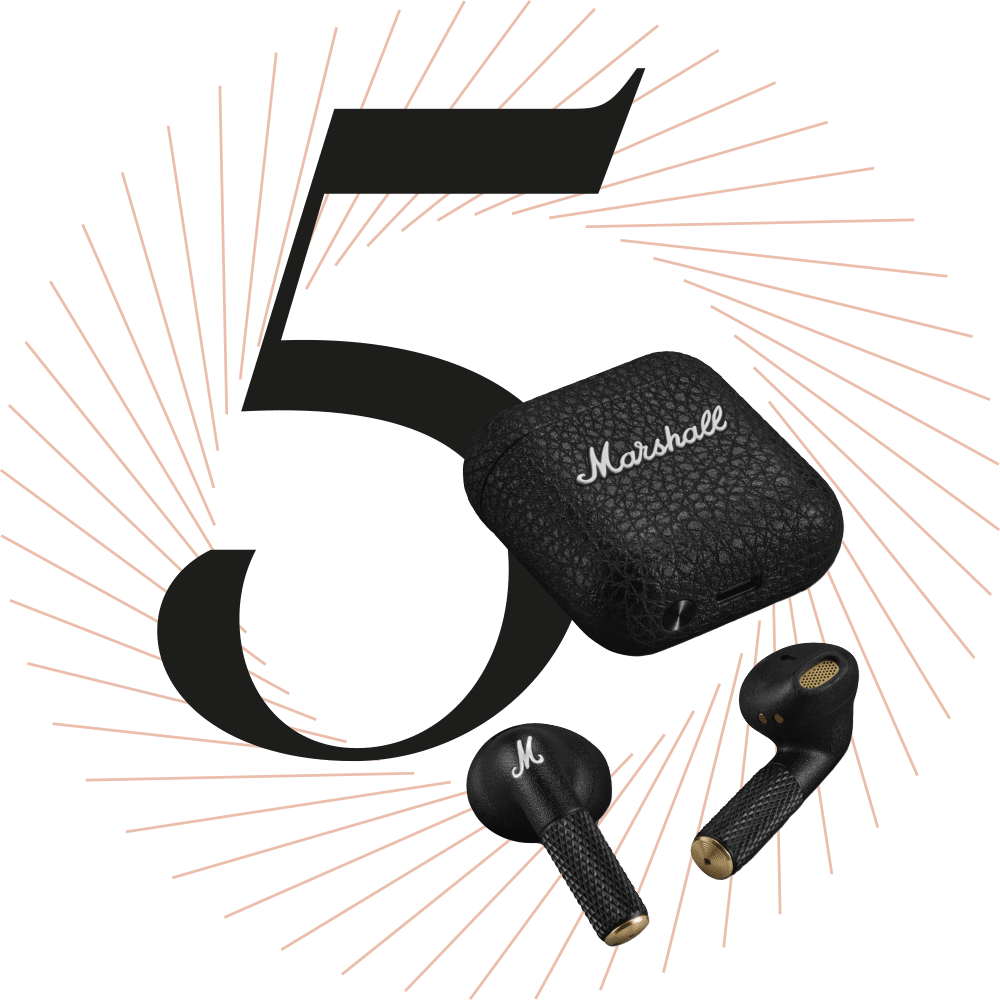 Schwarze Noise-Cancelling Kopfhörer mit Case, schwarze Ziffer 5 im Hintergrund