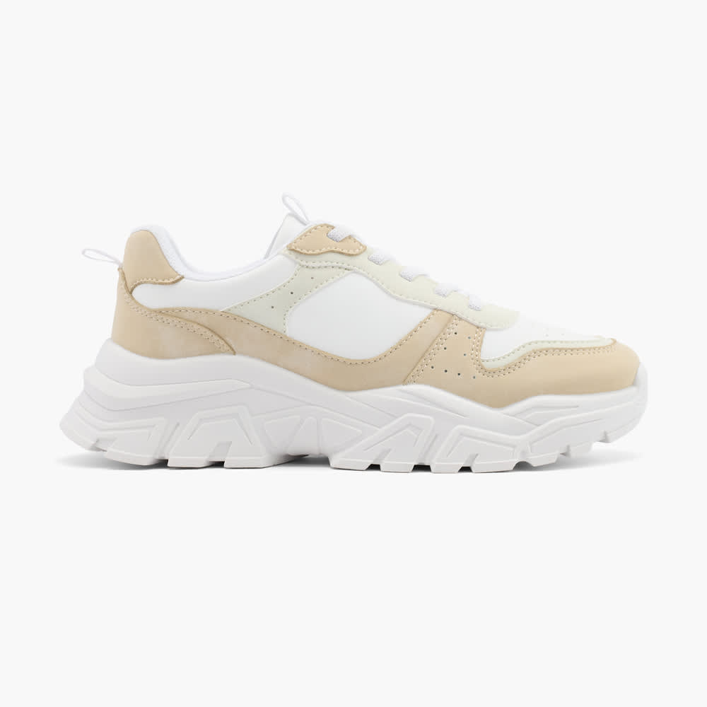 Weiß-brauner Sneaker im sportlichen Design
