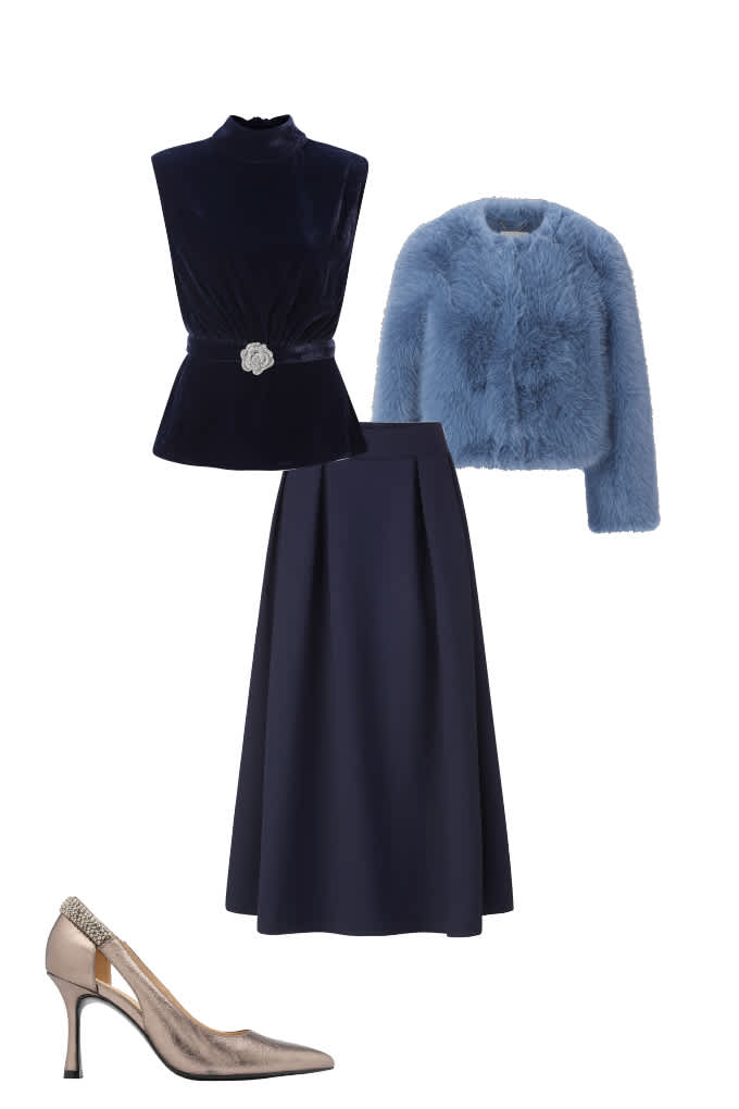 Elegantes Hochzeitsoutfit mit eisblauer Faux-Fur-Jacke, dunkelblauem Top und passendem Rock