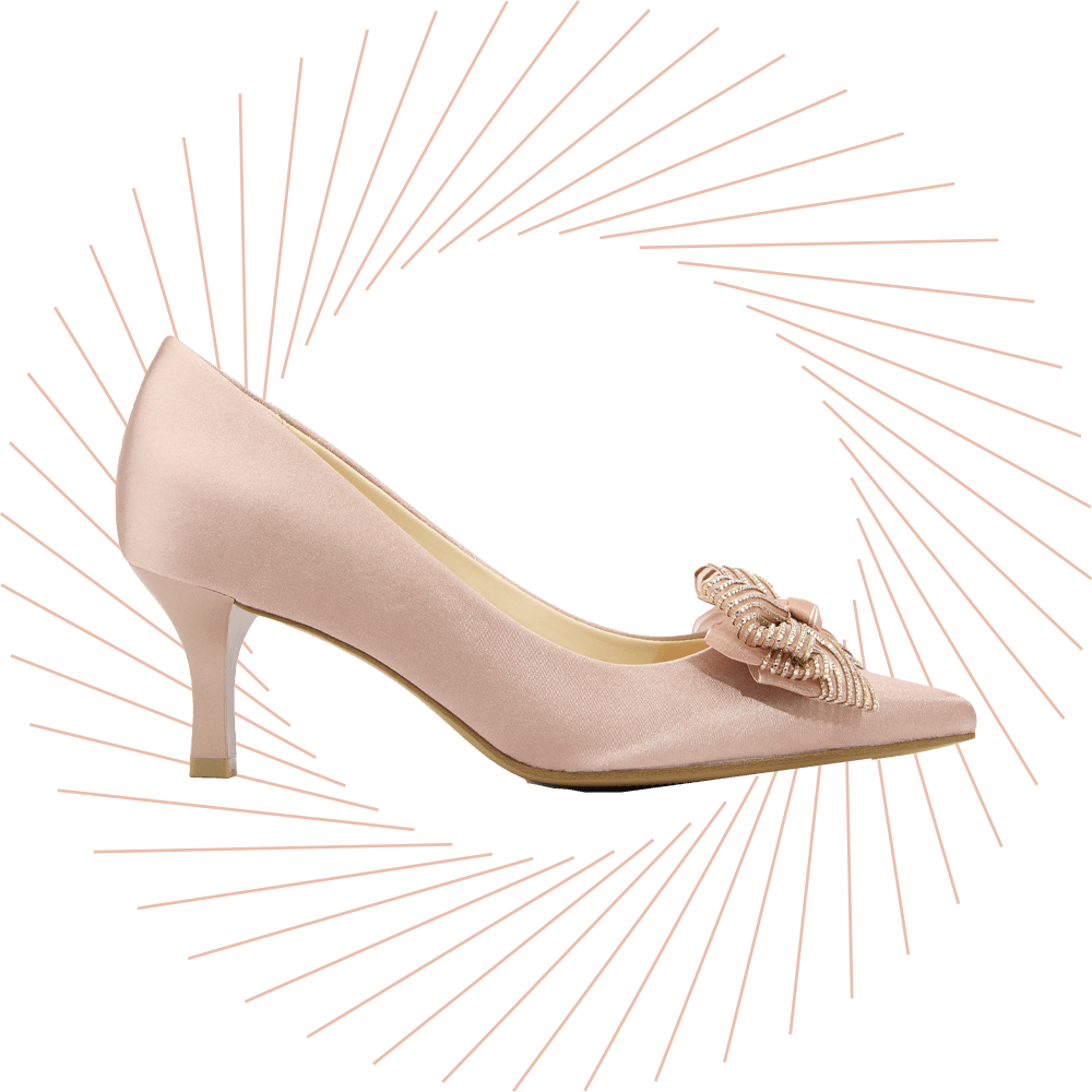 Beigefarbener Stiletto mit Blumenaufsatz