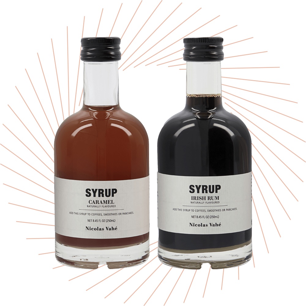 Zwei Flaschen mit Caramel- & Irish-Rum-Sirup