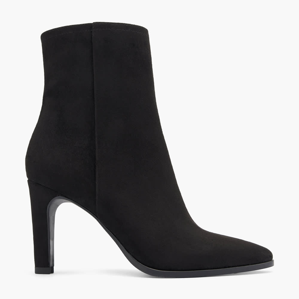 Schwarze Stiefelette mit mittelhohem Absatz