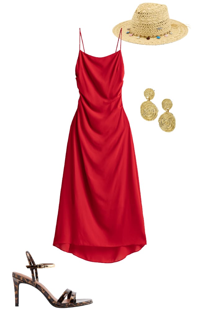 Rotes Sommerkleid mit Strohhut und Pumps