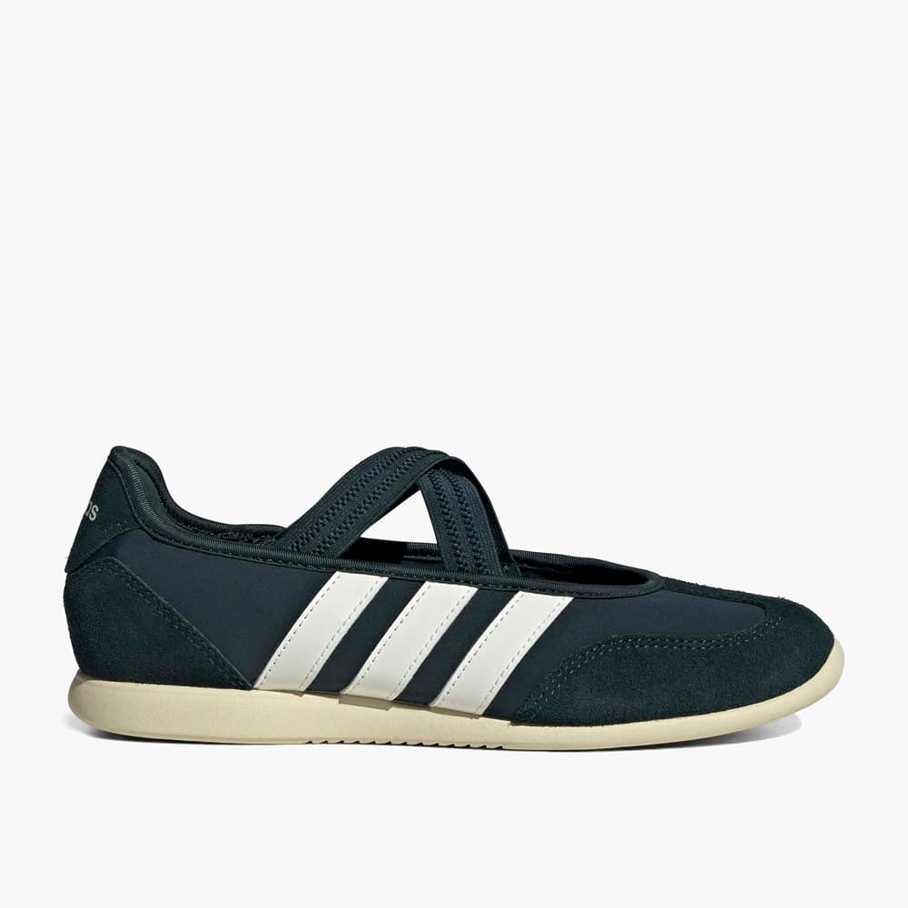 Sneakerina-Schuh im Adidas-Samba-Design