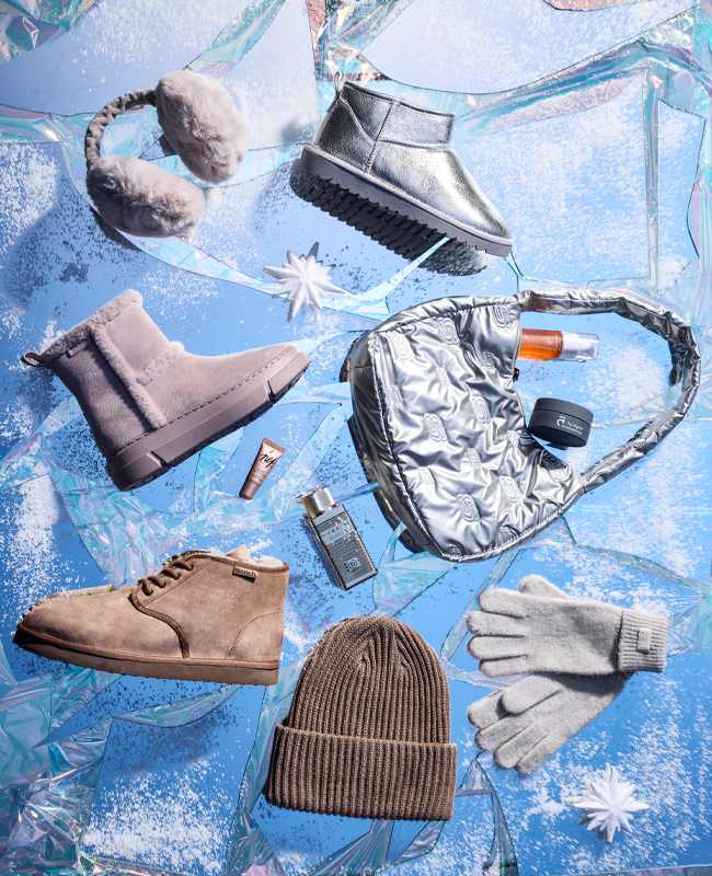 Top-Down-Ansicht warmer Kleidungsstücke & Accessoires für Winter-Outfits