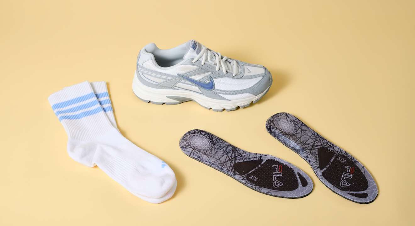 Frische Socken und Einlegesohlen gegen stinkende Schuhe
