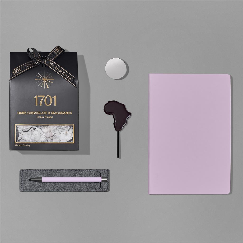 Pretty Possessions Hamper - Image 683dee2b56942d6ab8d14ab4