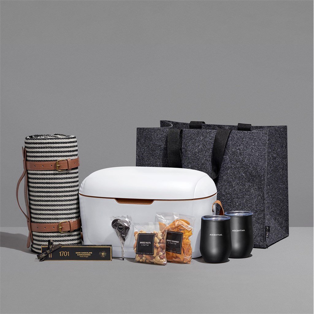 Sophisticated Soiree Hamper - Image 6899dad6ad673b3f01283da7