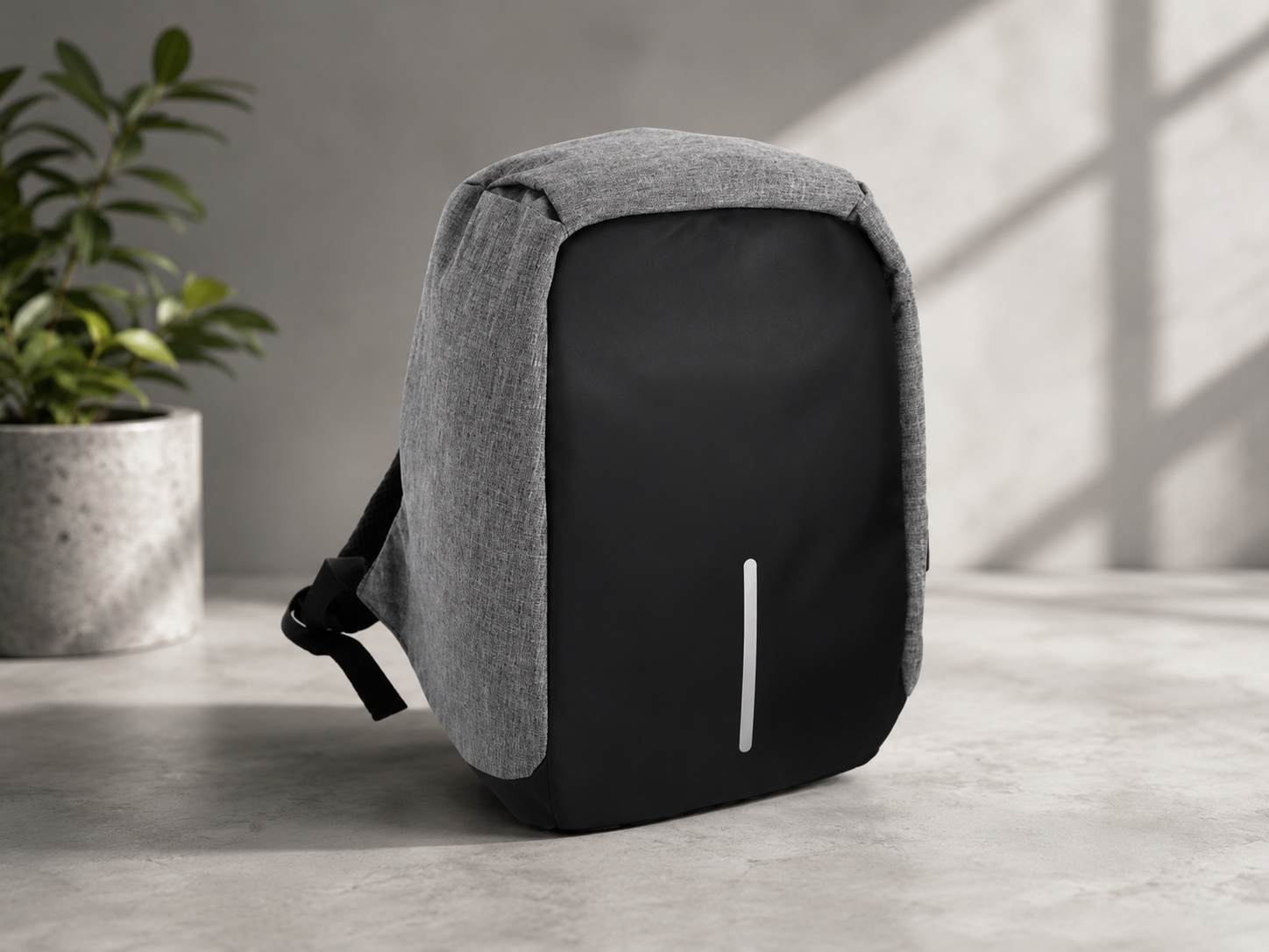 Flash Anti-Theft Laptop Bag