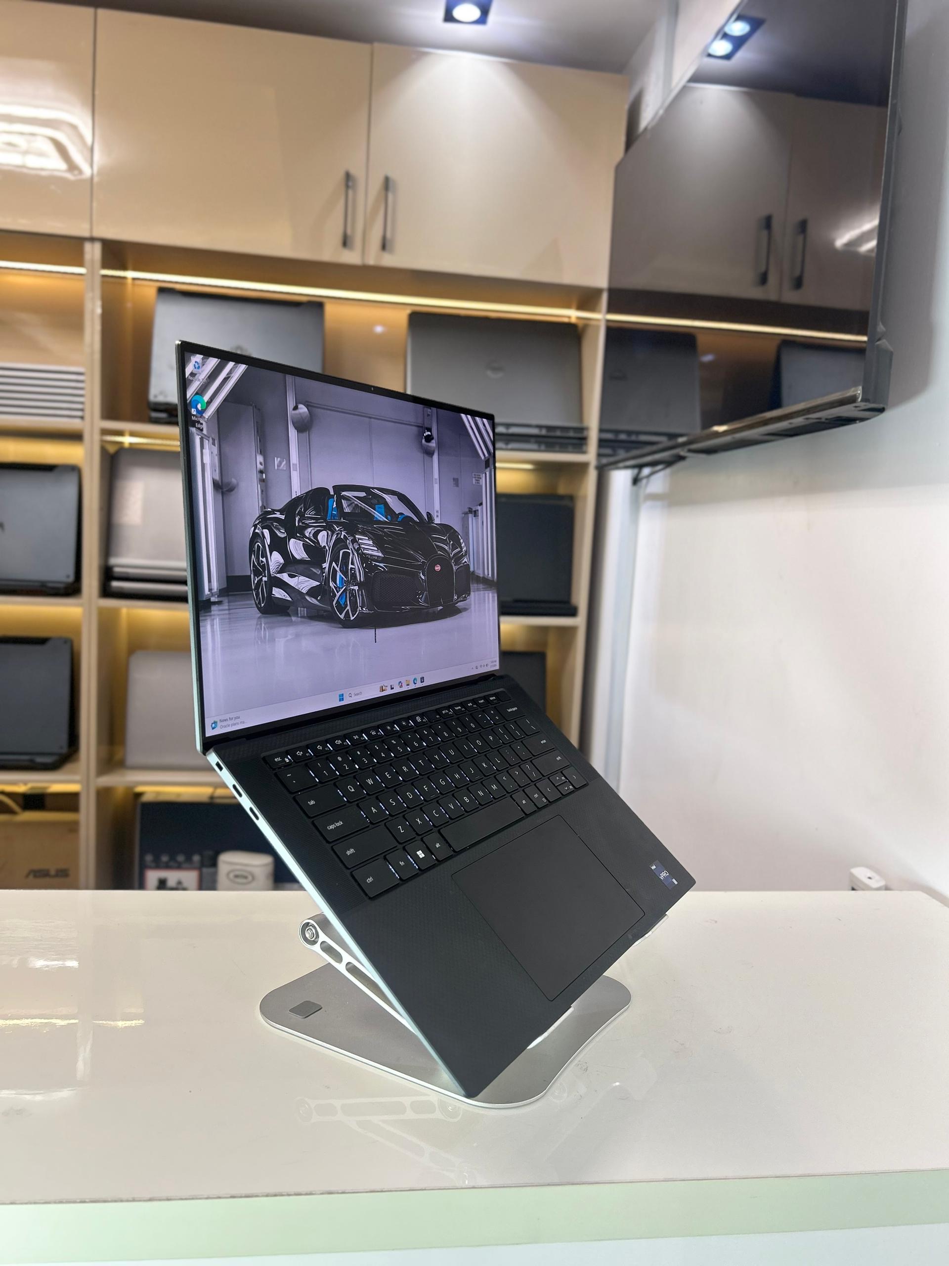 Dell Precision 5570, 12th gen - core i7, 8gb Nvida Dedicated 