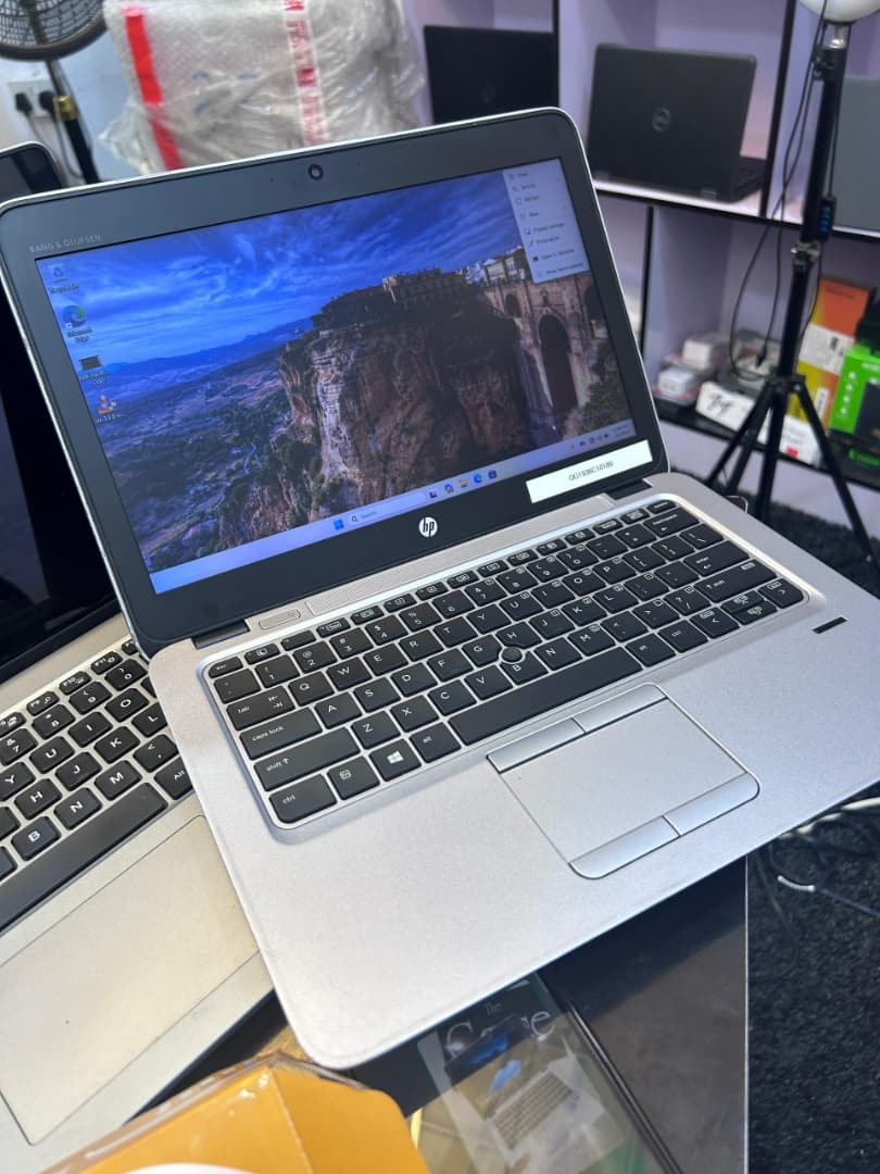 Hp Elitebook 820 G3 - Intel Core i5