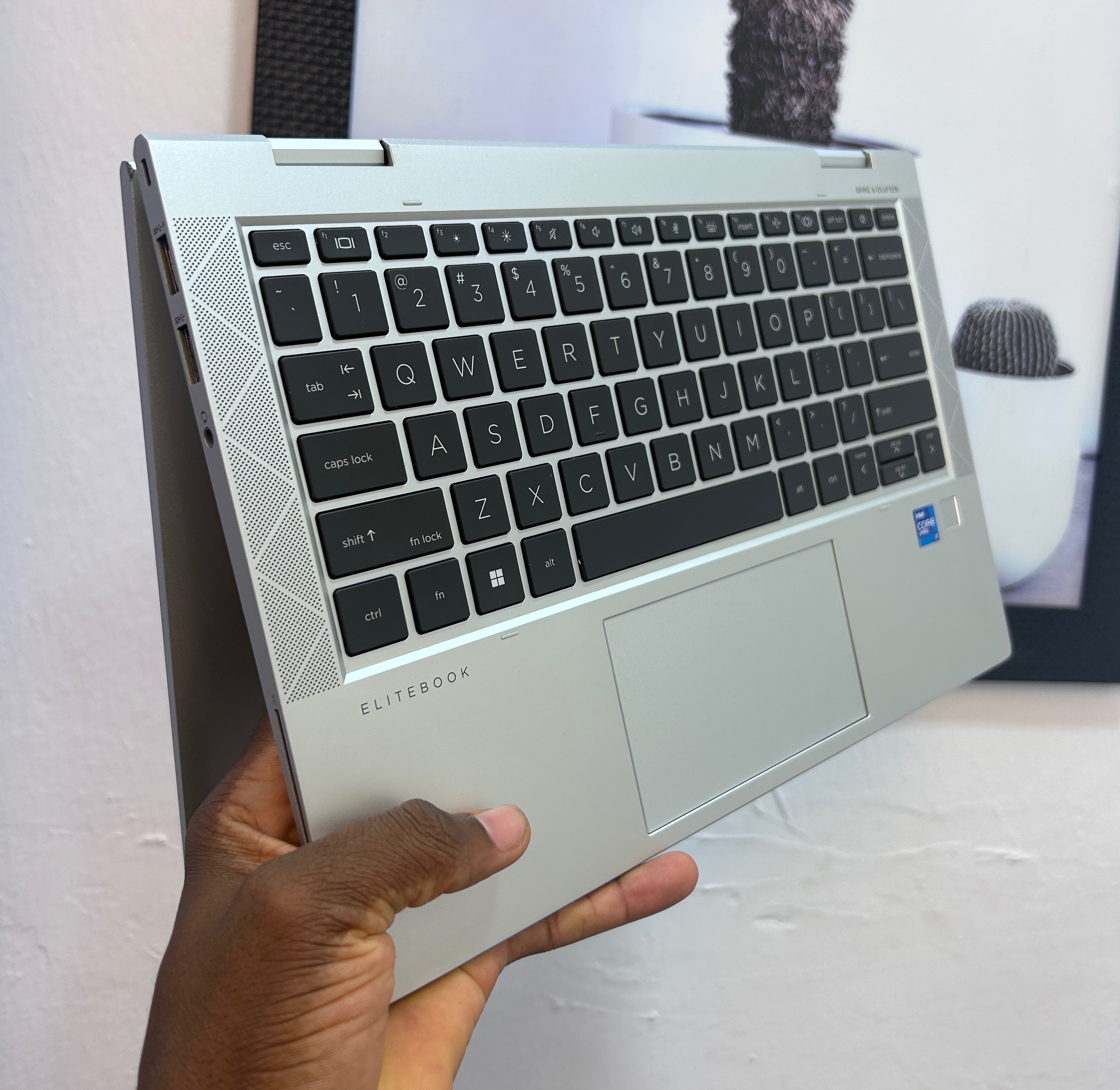 Hp Elitebook 830 g8   Gemcut  Touchscreen  X360 convertible Core i7 11th generation 