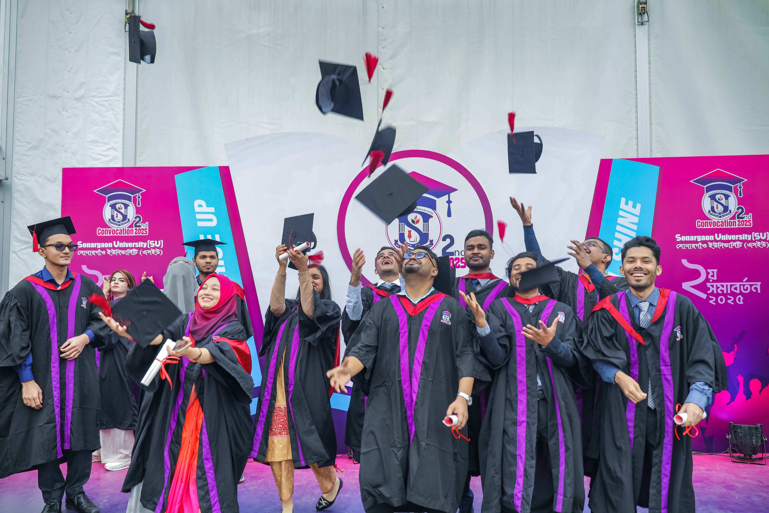 Graduates of the Mechanical Engineering department at the Sonargaon University convocation