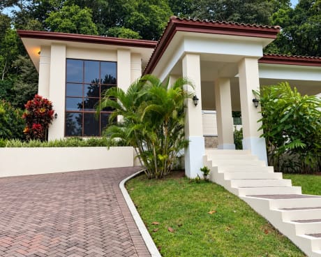 House on Senderos Camino de Cruces, Clayton | 4 Bedrooms | Unfurnished | 894 m²