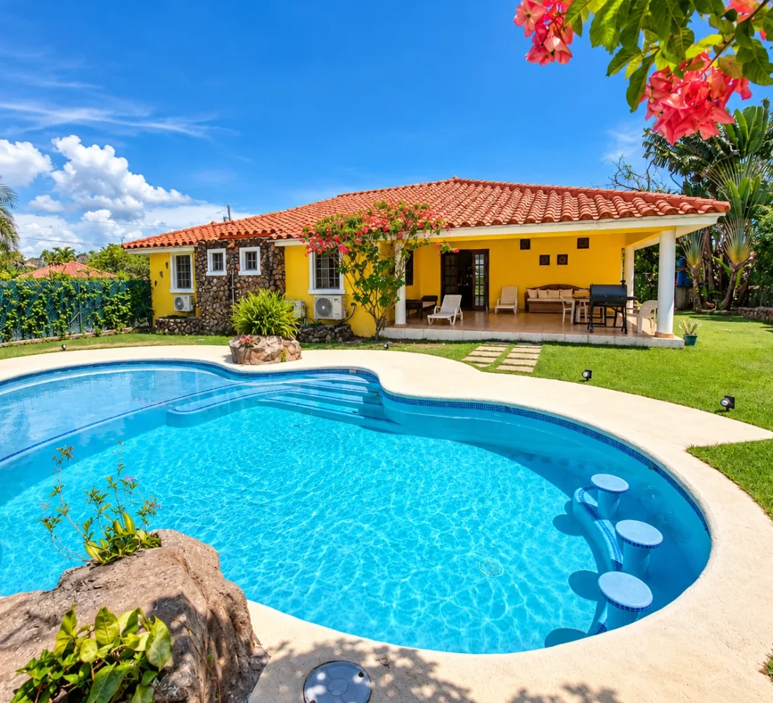 Casa de 3 habitaciones en Coronado en alquiler con piscina privada — 1