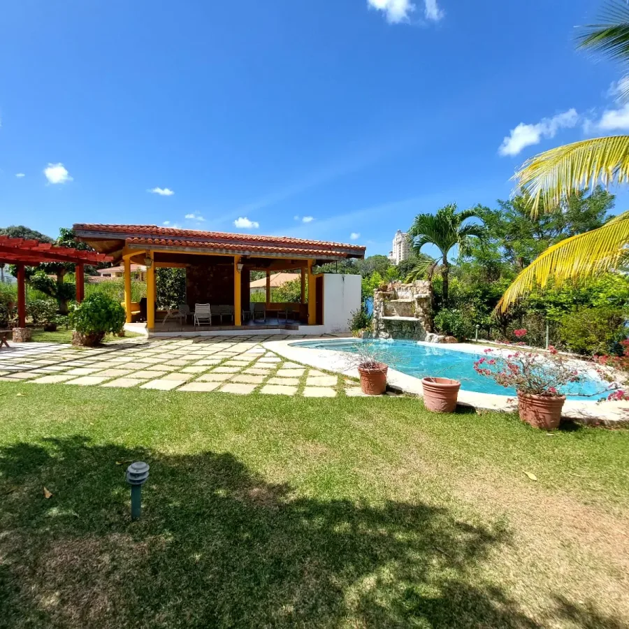 Alquiler Vacacional Coronado | Casa con Piscina y Gran Jardín — 5