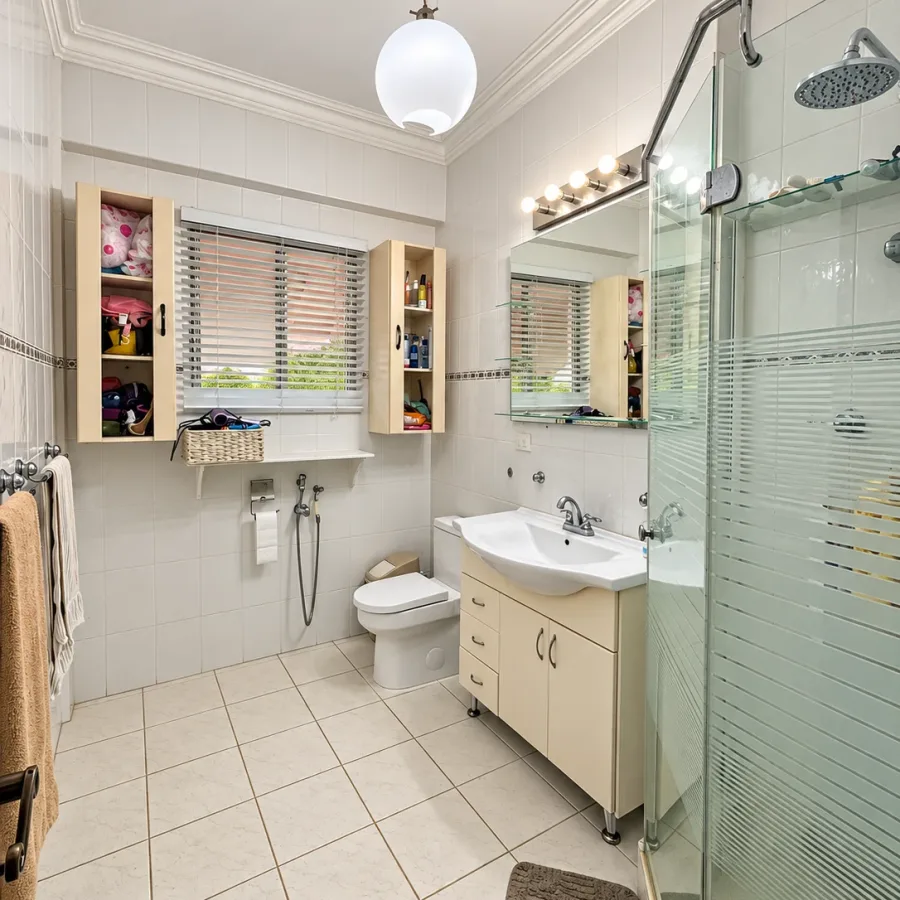4-Bedroom House in Albrook — 15