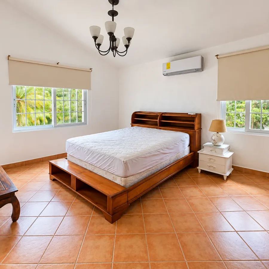 3-Bedroom House for Rent in Coronado: 2 Stories with a Pool — 10