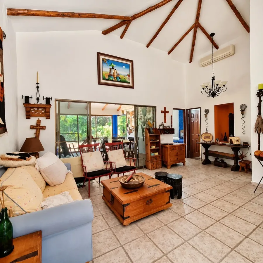 Casa en Club Ecuestre Coronado de 3 habitaciones con piscina privada — 11