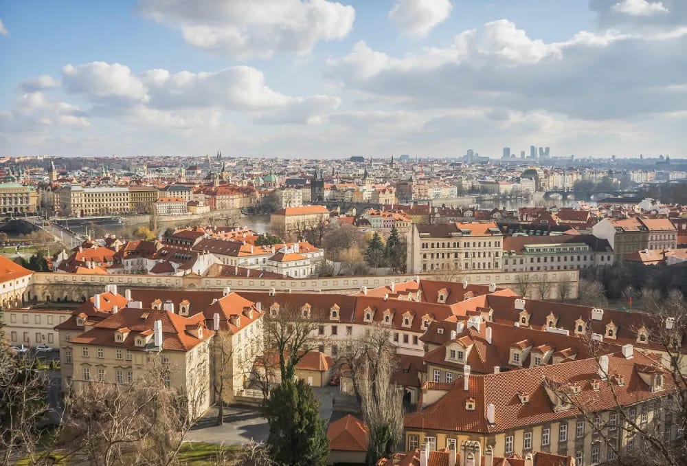 Jak-rostli-ceny-bytu-v-praze-za-poslednich-20-let-2005-2025