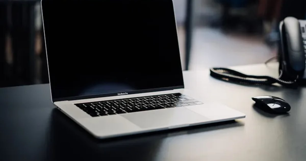 How to Stay Productive While Working Remotely - Remote work article featured image