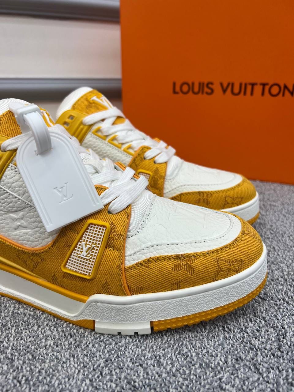 Louis Vuitton Sneaker - Yellow & White