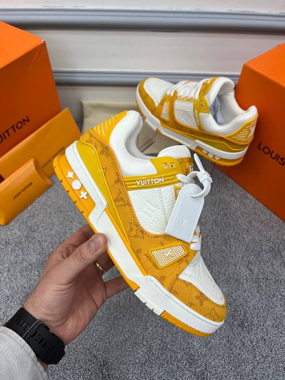 Louis Vuitton Sneaker - Yellow & White