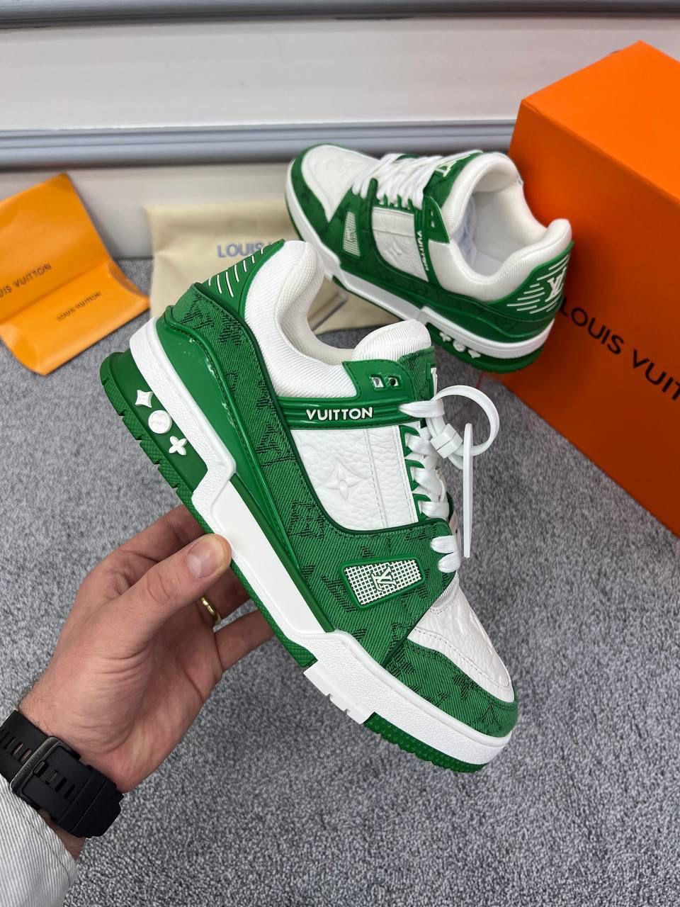 Louis Vuitton Sneaker - Green & White