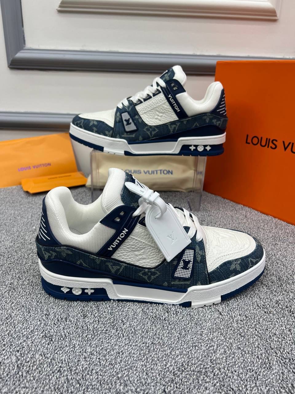 Louis Vuitton Sneaker - Blue & White