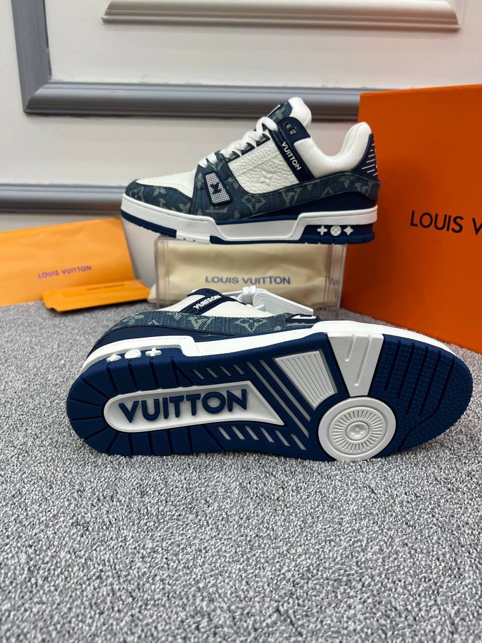 Louis Vuitton Sneaker - Blue & White