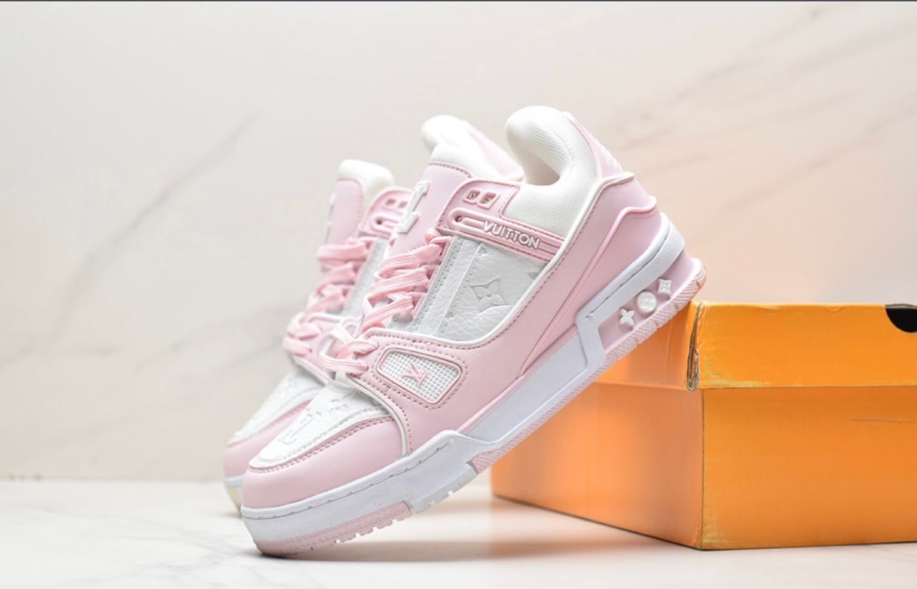 Louis Vuitton Trainer - Pink