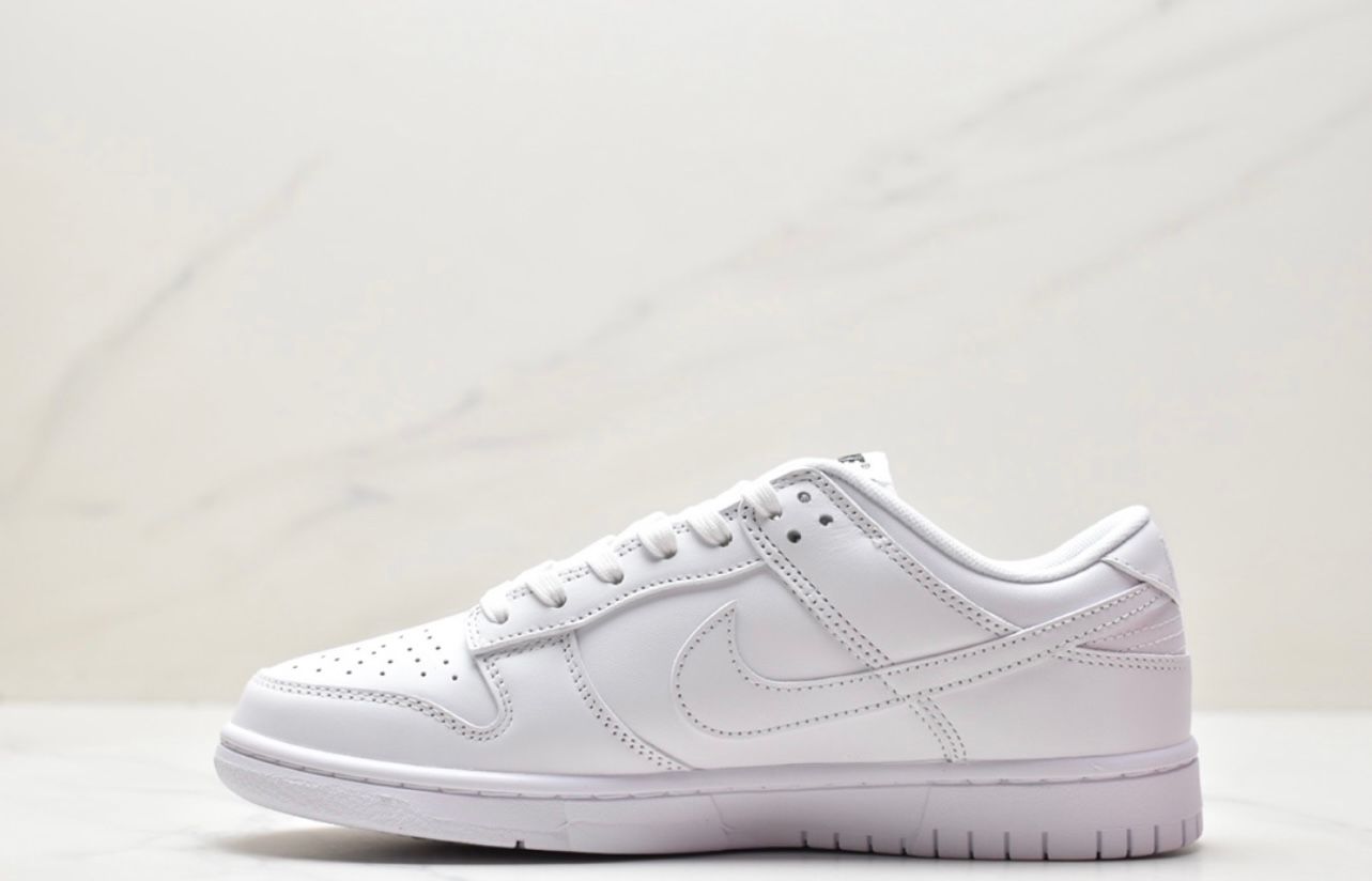 Nike SB Dunk Low - White