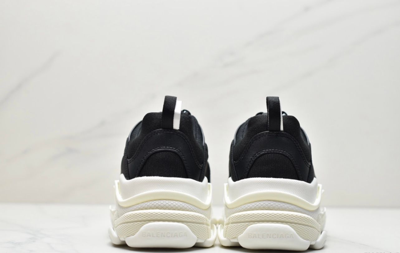 Balenciaga Triple S - Black & White