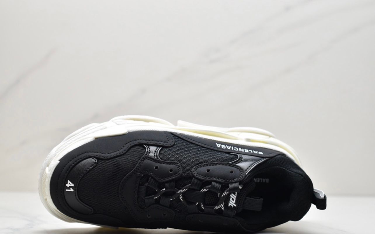 Balenciaga Triple S - Black & White