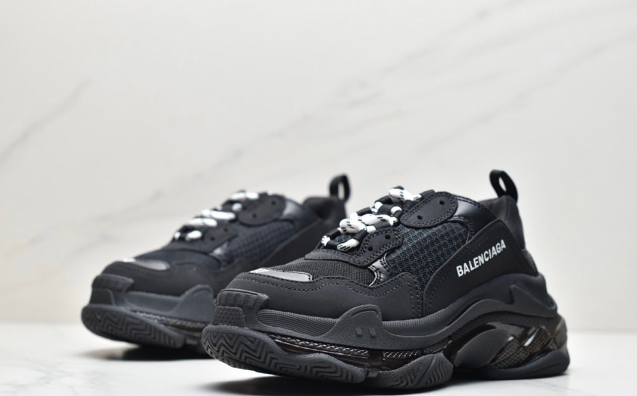 Balenciaga Triple S - Black