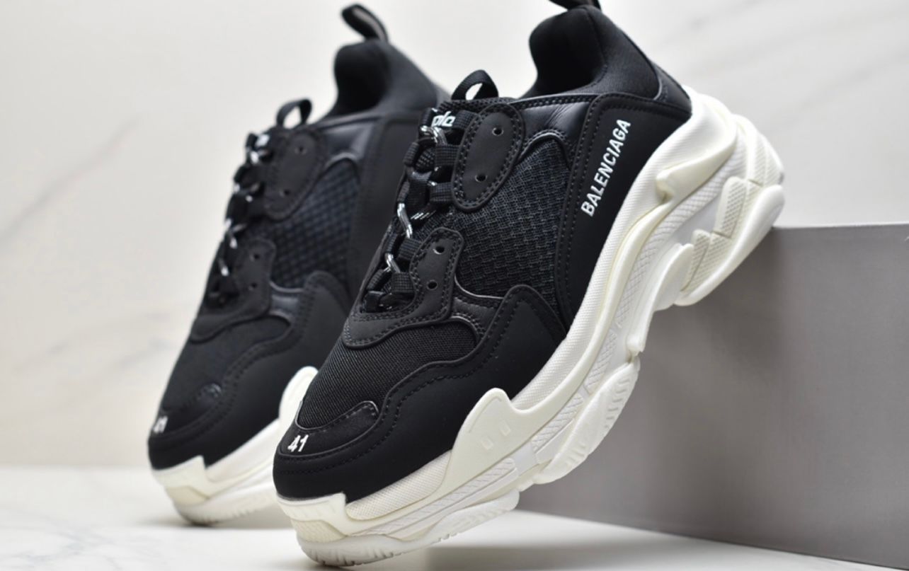 Balenciaga Triple S - Black & White