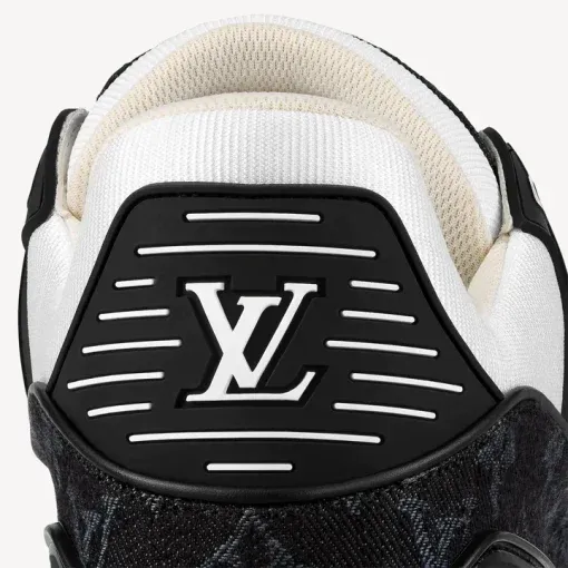 LV TRAINER SNEAKER BLACK & WHITE BESTSELLER