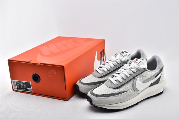 Nike LD Waffle sacai Summit White