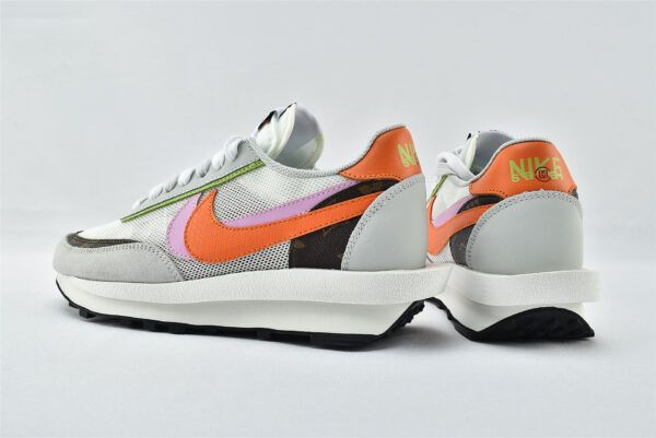 Nike Vaporwaffle sacai Purple Orange