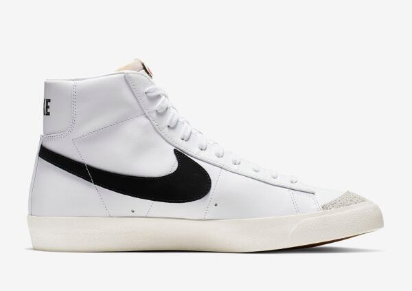 NIKE BLAZER MID 77 VINTAGE WHITE X BLACK LOGO