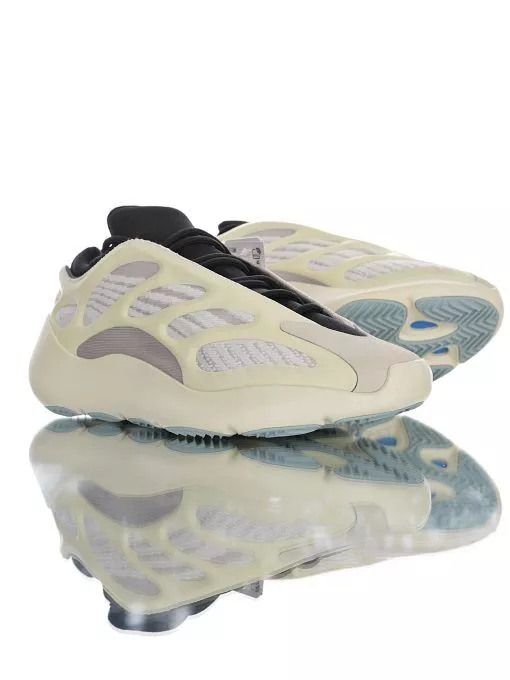 Yeezy Runner 700 V3″Azael”