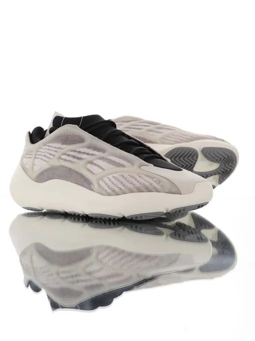 Foam Runner Yeezy Boost 700 V3″White/Black”