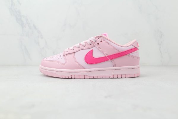 NIKE DUNK LOW Dunk SB Triple Rosa