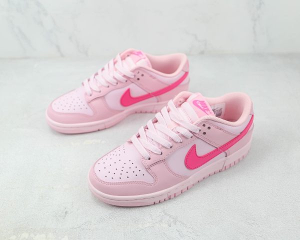 NIKE DUNK LOW Dunk SB Triple Rosa