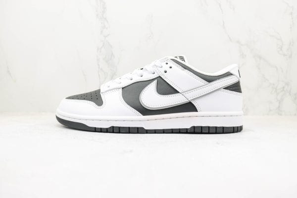 Nike Dunk Low Year of Black