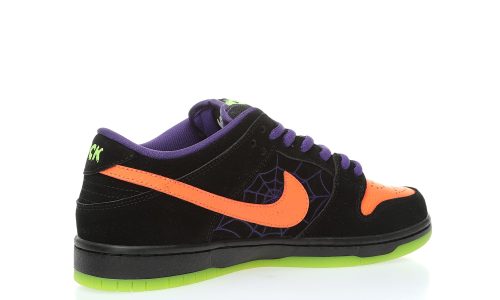 Nike SB Dunk ”Night Of Mischief”