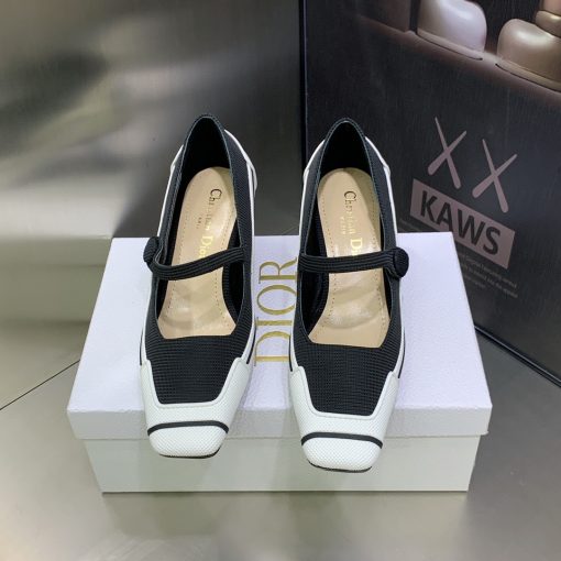 Sandal