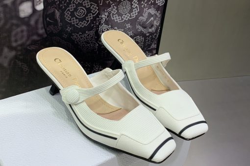 Sandal