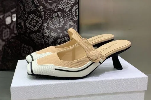 Sandal